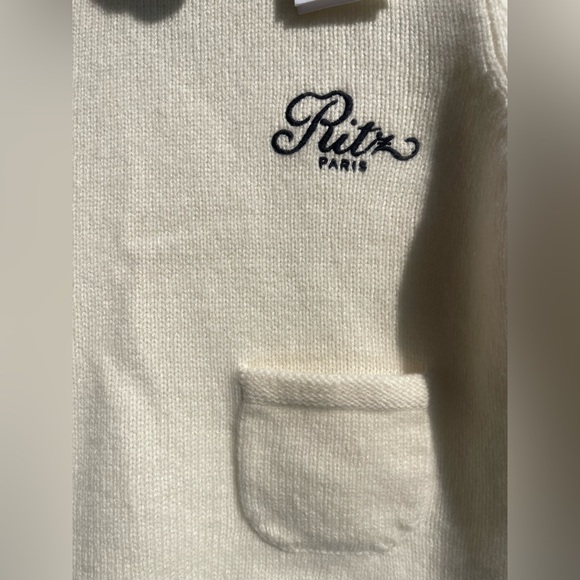 Cashmere Sweater - Picture 9 of 9